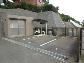 【駐車場】