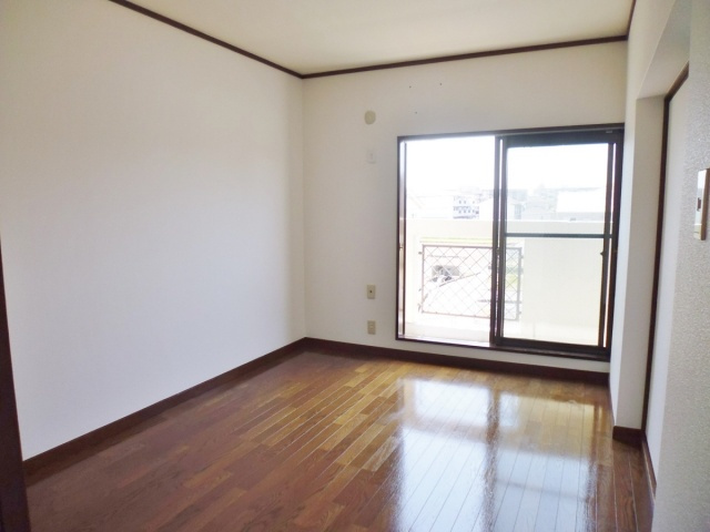 ルミナスハイツ2の居間・リビング