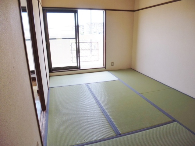 ルミナスハイツ2の和室