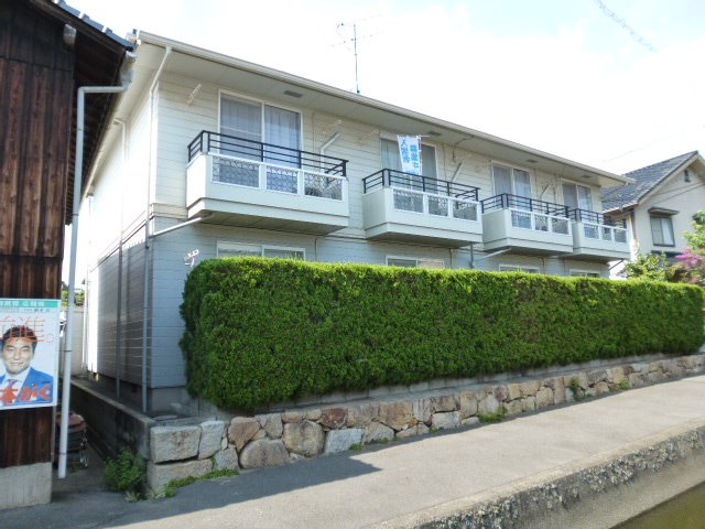 倉敷市松島のアパートの外観
