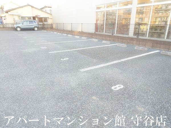 千部越の駐車場