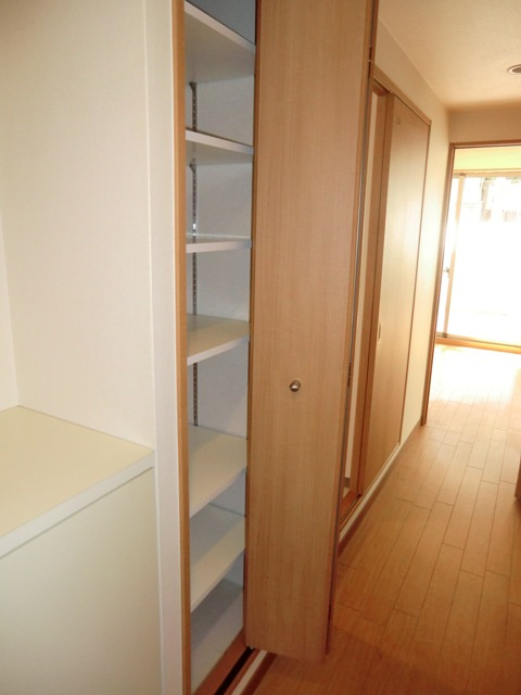 テラスコート三津屋の収納
