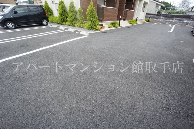 ピアステージの駐車場