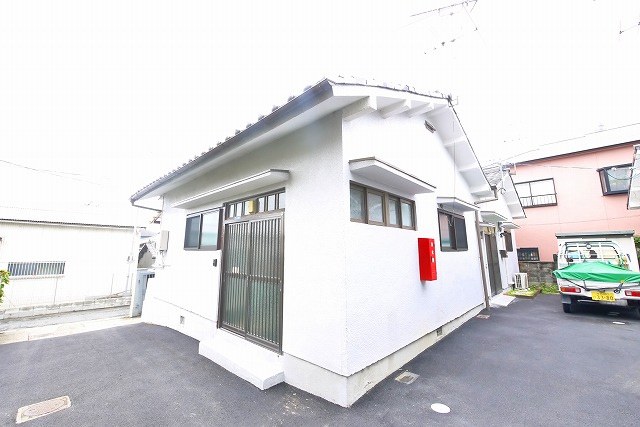 大安寺４丁目貸家の外観