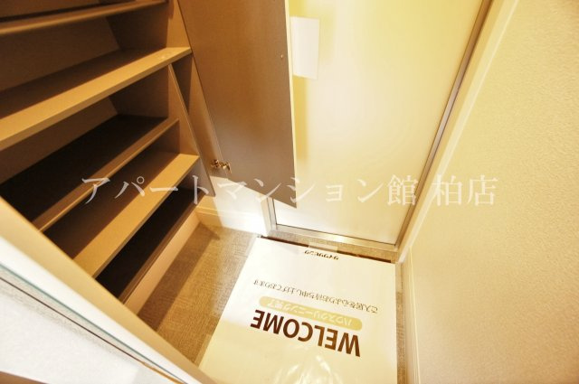 メゾンド　ベリタスの玄関