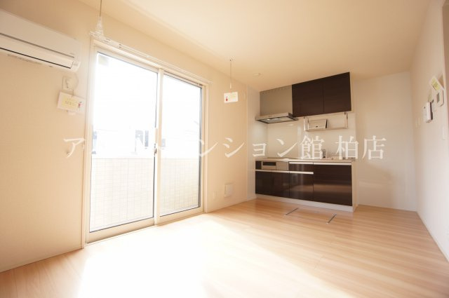 メゾンド　ベリタスの居間・リビング