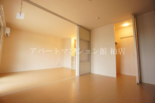 ルーチェBの洋室