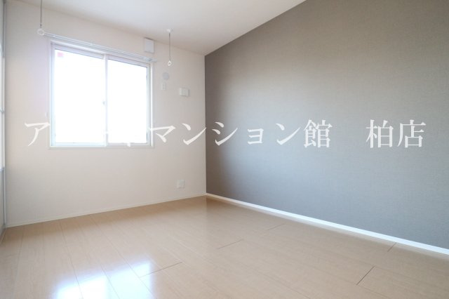ルーチェBの洋室|同施工会社、同型タイプです／※現況優先