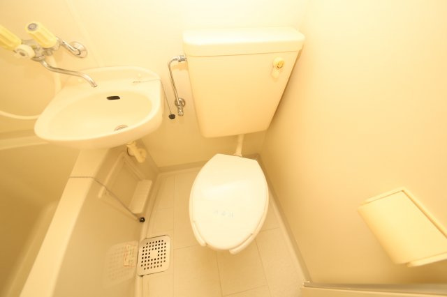 フラワーカースルＡ棟の浴室|浴室