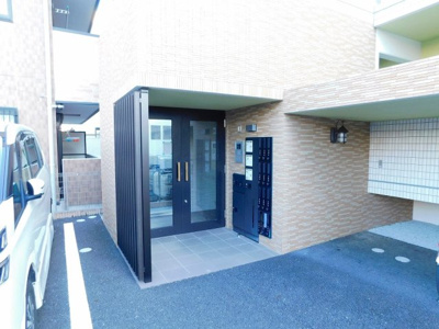 【エントランス】 | ヴェニーテ