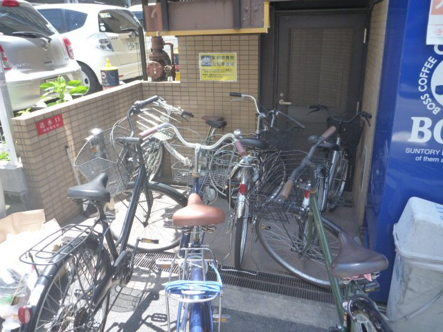 ソレイユ白鳩　BRAVI不動産のその他共用部分|【ソレイユ白鳩】自転車置き場