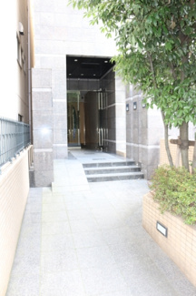 【エントランス】