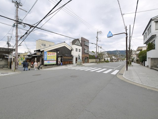 中江ビルの周辺