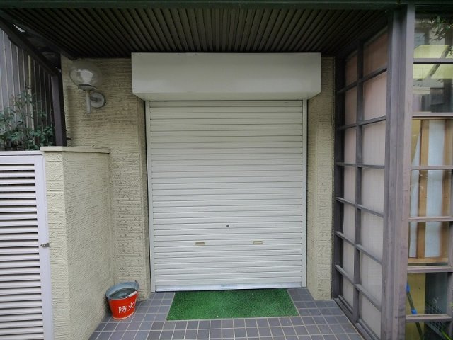 中江ビルのエントランス