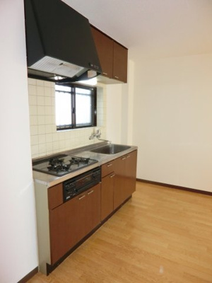 【キッチン】 | シャンブルド昭島 | 三口コンロのキッチン