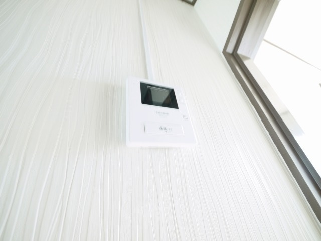 新町ロイヤルハイツのセキュリティ|モニター付きインターホンもございます。