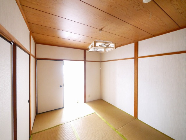 新町ロイヤルハイツの和室|和室です