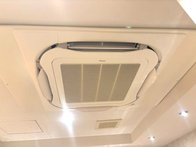 【設備】 | 三宮駅すぐのリーススナック | エアコン