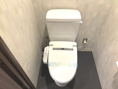 【トイレ】 | 三宮駅すぐのリーススナック