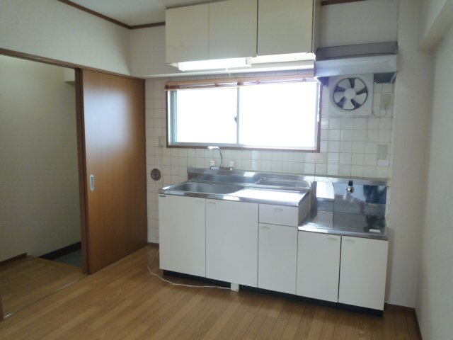 ラ・フルール久米川のキッチン