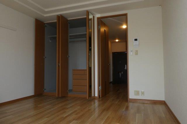 アベニールの洋室