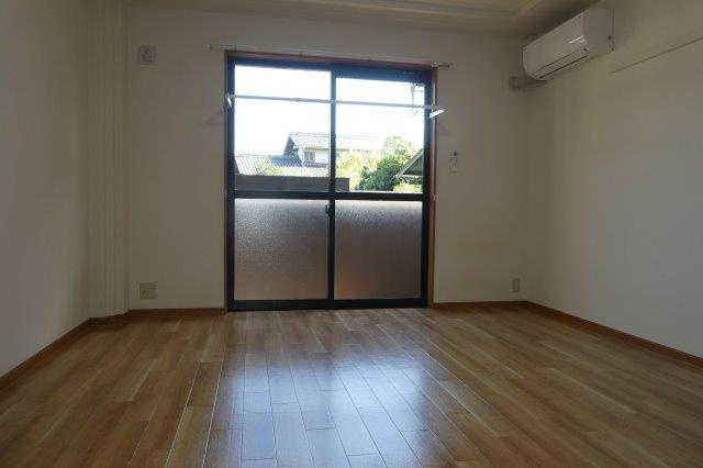 アベニールの洋室