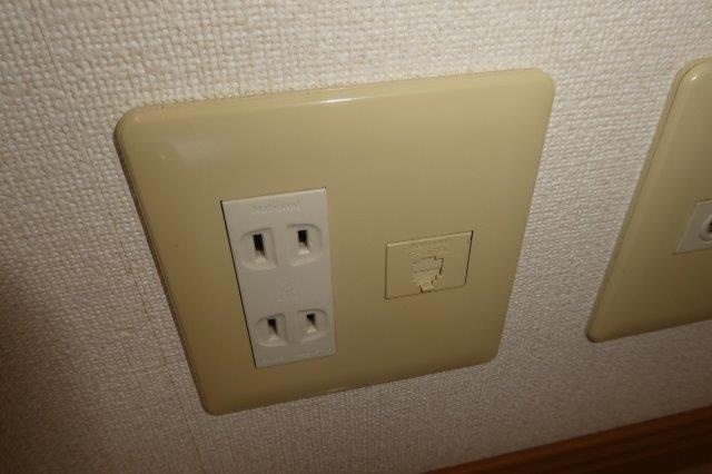 アベニールの設備|電話モジュラー