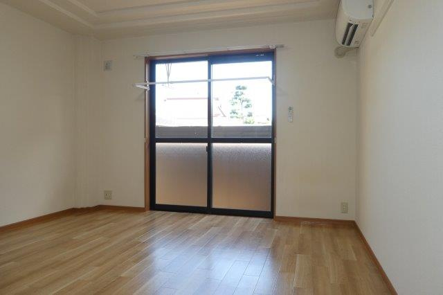 アベニールの居間・リビング|洋室