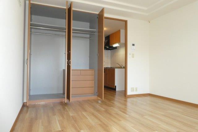 アベニールの寝室|洋室