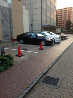 【駐車場】