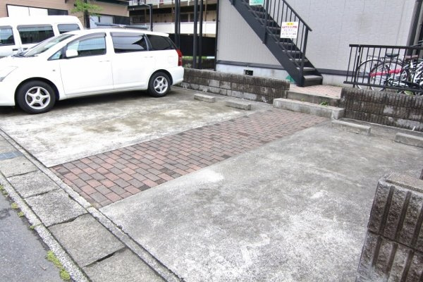 ＡＮＩＭＯの駐車場