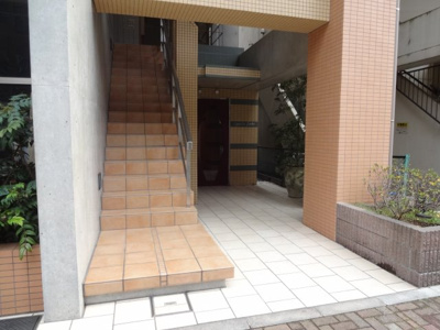 【エントランス】 | スパッツィオフォルテ