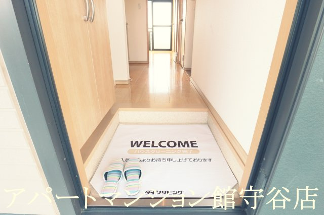 チューリップハイツの玄関