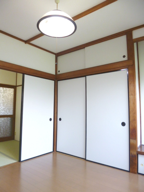 高橋荘の洋室