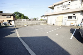 【駐車場】