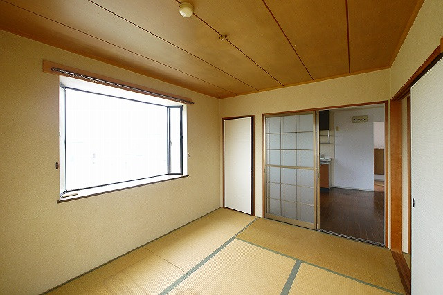 ヒルズ幸和の和室|畳の上でゆっくりとくつろげる和室です