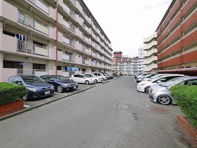 CENTURY・アスカⅠの駐車場
