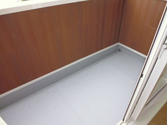 倉敷市東塚４丁目のアパートのバルコニー