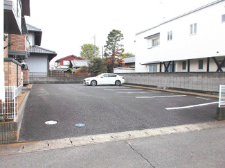 【駐車場】