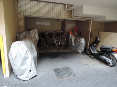【その他共用部分】 | ステイツ仲町台 | バイク・自転車置き場