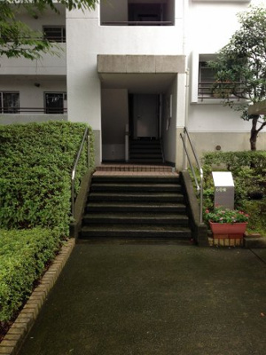 【エントランス】 | グリーンヒル鴨志田西団地６号棟 | エントランス部分