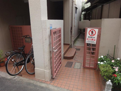 【エントランス】 | 82番館