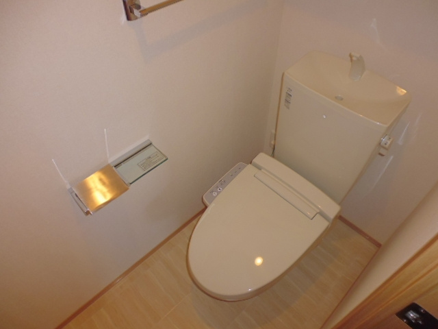 バトー一文字のトイレ|温水洗浄便座