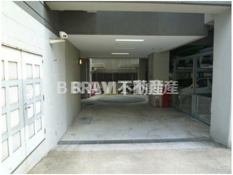 ｱｰﾃﾞﾝﾀﾜｰ新町の駐車場