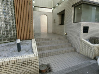 【エントランス】