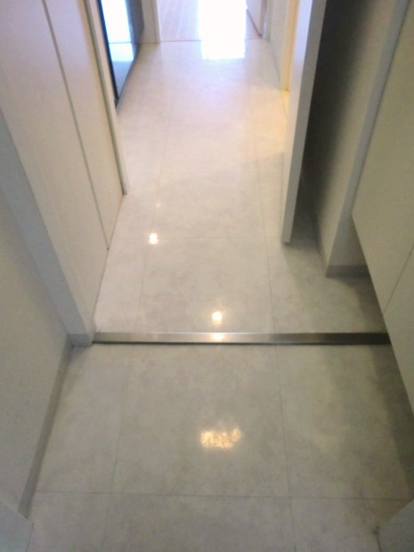 ヴェリテ三国の玄関