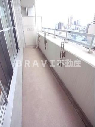 ドゥーエ谷町　BRAVI不動産のバルコニー|【ドゥーエ谷町】陽当たり良好なバルコニーです