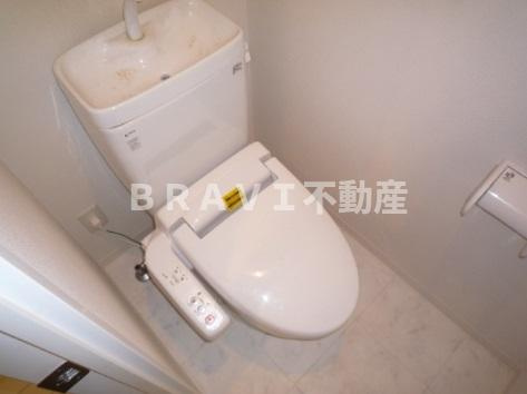 ドゥーエ谷町　BRAVI不動産のトイレ|【ドゥーエ谷町】トイレもきれいです