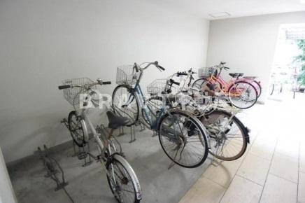 ドゥーエ谷町　BRAVI不動産のその他共用部分|【ドゥーエ谷町】敷地内駐輪場です