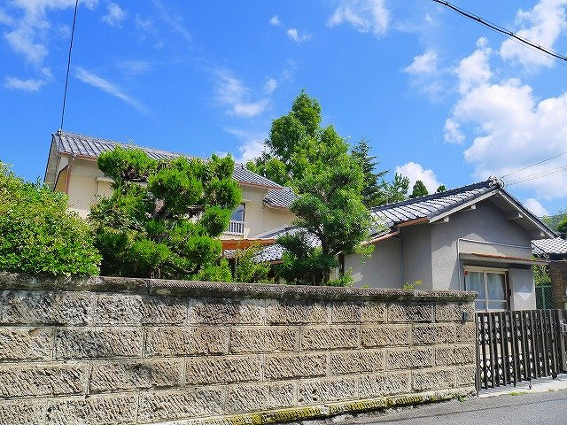 高畑町戸建　6LDKの外観|建物外観を気になさる方へ、見た目の良い物件です